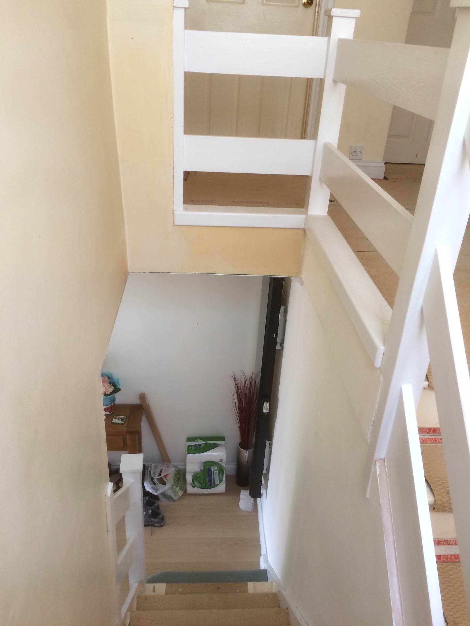 Bay Joinery - Swansea Joinery Service - Stair Refurbishements - White Wooden Stairs 5